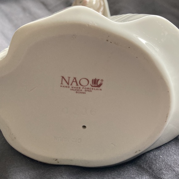 NAO by LLADRO first communion porcelain doll. No box - Picture 3 of 4